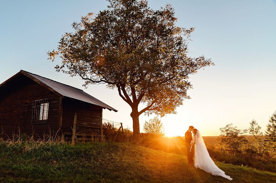 Fotografo di matrimoni Ionut Mircioaga (ionutmircioaga). Foto del 3 ottobre 2022