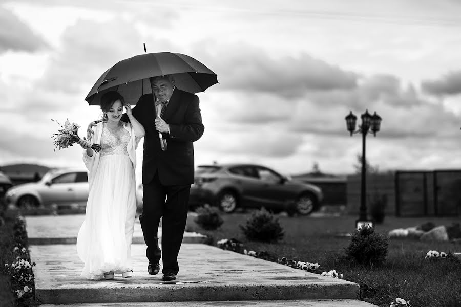 Fotografo di matrimoni Petrica Tanase (tanase). Foto del 24 luglio 2017