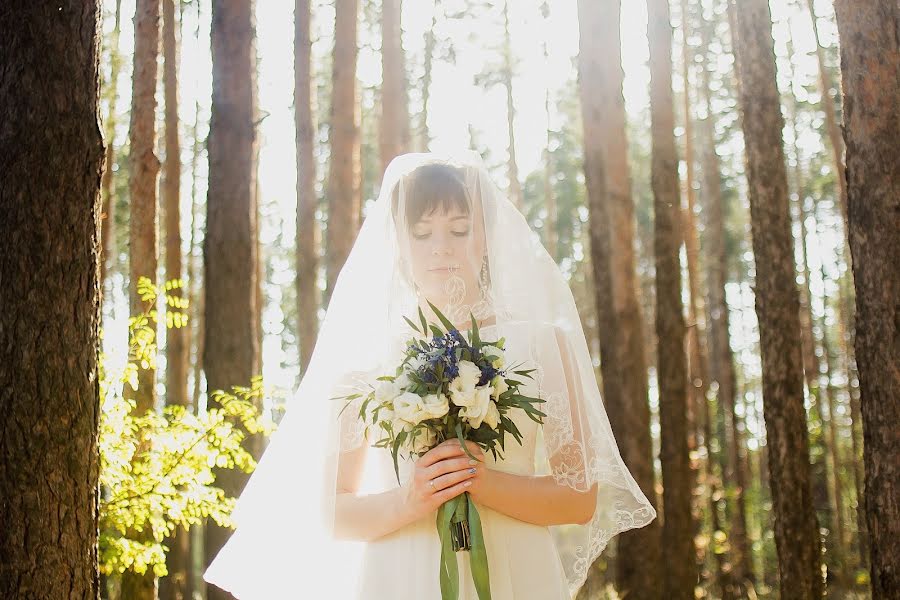 Fotografo di matrimoni Elena Artamonova (ersaniel). Foto del 27 settembre 2015