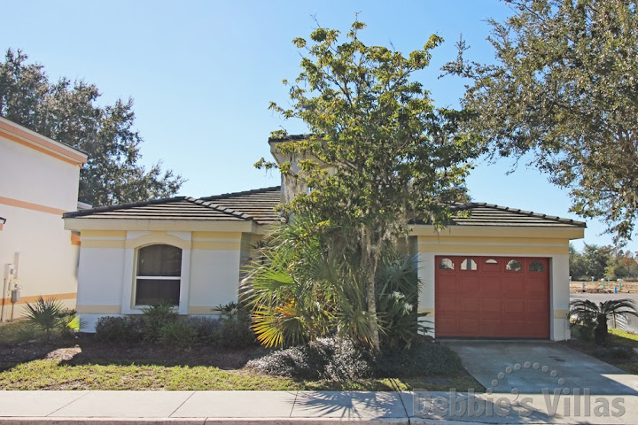 Kissimmee villa to rent, gated community, southeast-facing pool and spa, very close to Disney World