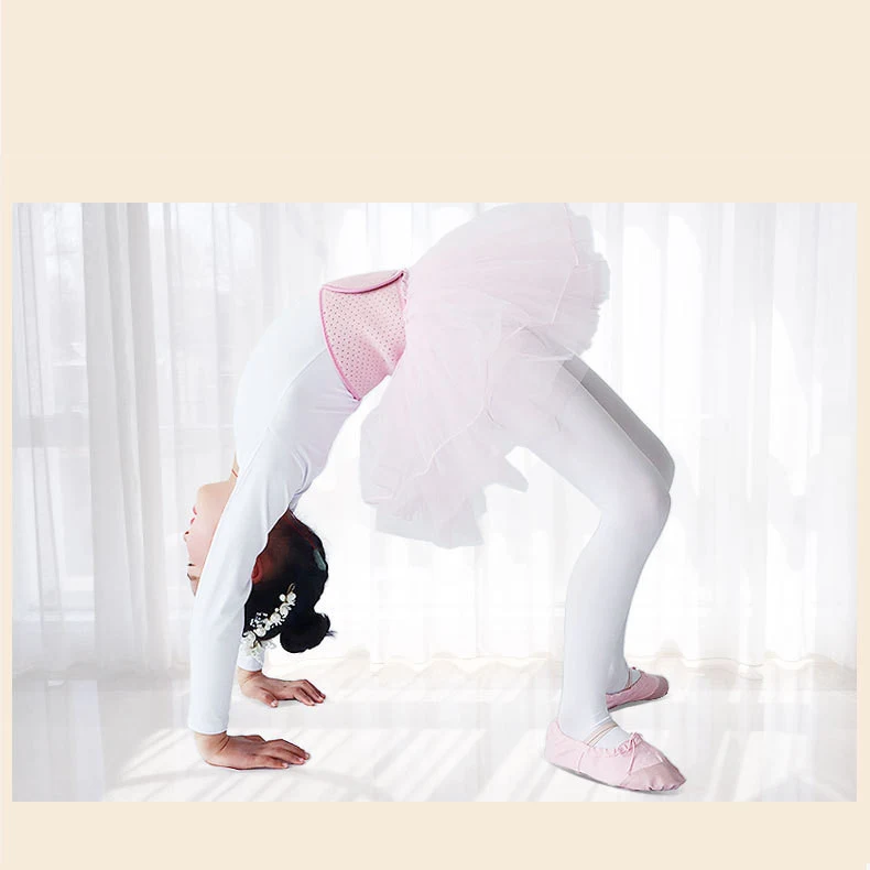 Support lombaire chaud pour enfants. Offre chaleur et soutien au dos, favorisant une bonne posture et soulageant l'inconfort lié au froid.