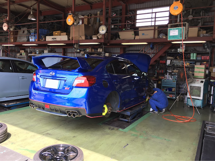 WRX STIの車高調取付・ブレーキパッド交換・HKS車高調・エンドレスMX72・カーステーションマルシェに関するカスタム事例の投稿画像2枚目