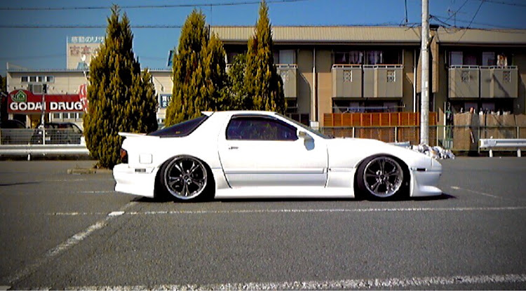 RX-7の自己中は巡り巡って自分に返ってくる・移らないうつさない・絵チック・FCしょんぼり・明るい投稿を見たい。に関するカスタム事例の投稿画像1枚目