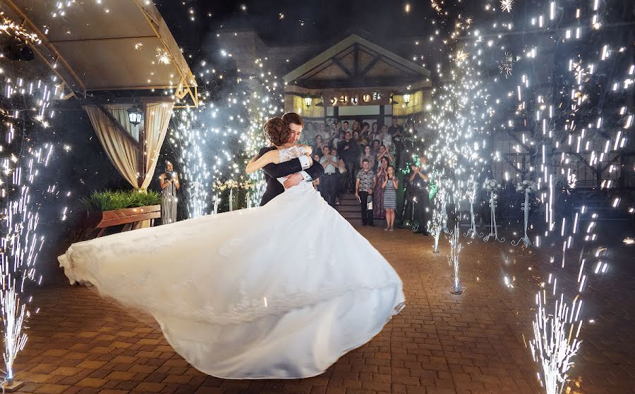 Fotógrafo de bodas Vlada Goryainova (vladahappy). Foto del 30 de junio 2016