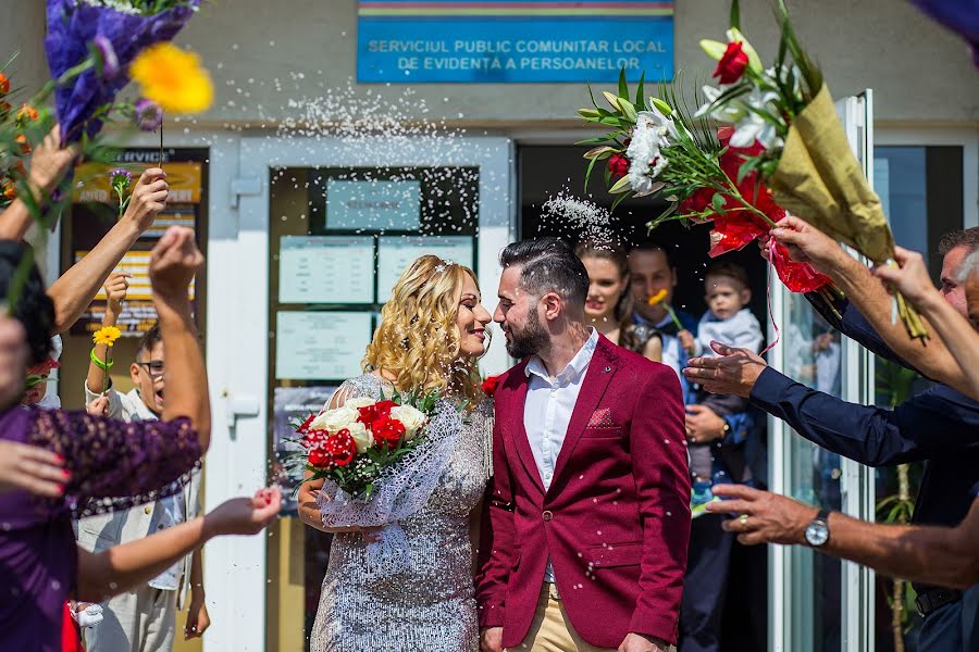 Wedding photographer Bogdan Preda (lifethrulens). Photo of 8 September 2018