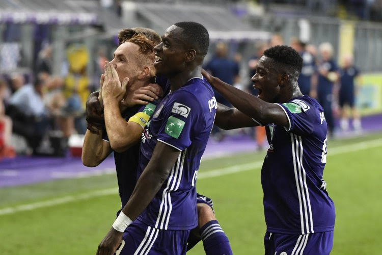 Emmené par un grand Trebel, Anderlecht s'impose sans problème contre Mouscron