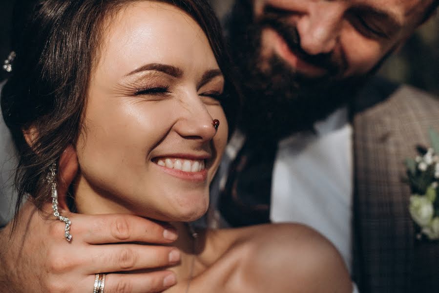 Fotografo di matrimoni Elena Bogdanova (bogdan). Foto del 23 dicembre 2019