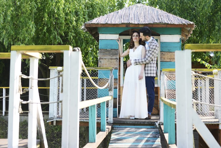 Fotógrafo de casamento Ruxandra Manescu (ruxandra). Foto de 2 de fevereiro 2022