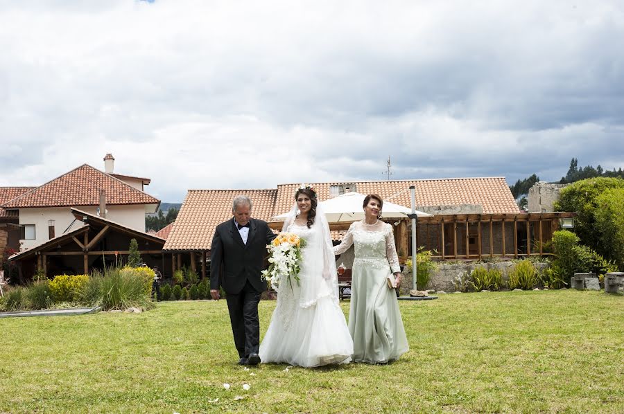 Fotograf ślubny Mateo Jara Hurtado (mateojara). Zdjęcie z 11 października 2017