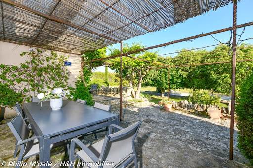 Villa with pool and terrace 4