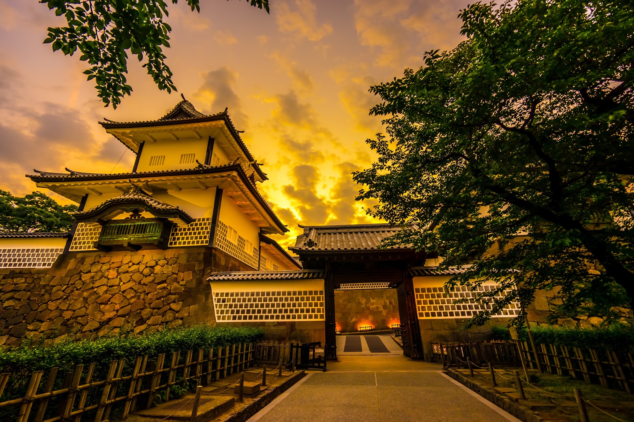 Kanazawa Castle Park evening view2