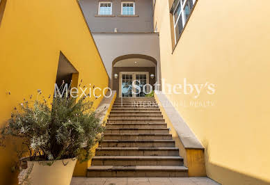 House with garden and terrace 2