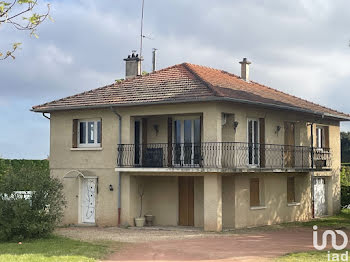 maison à Commelle-Vernay (42)