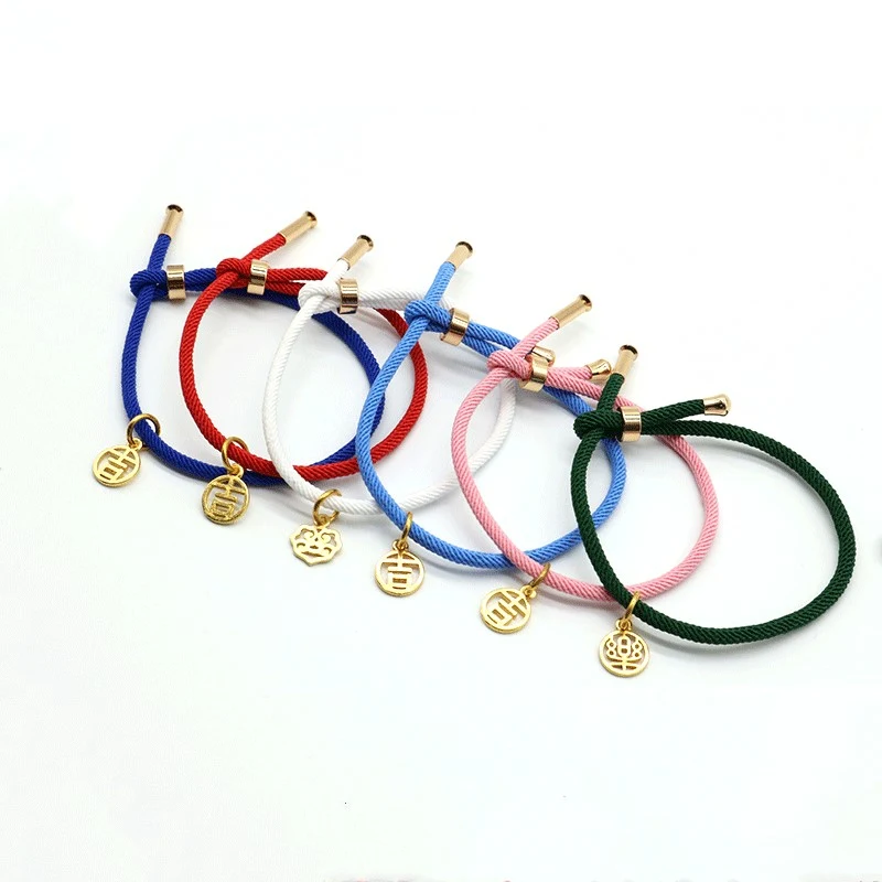 Pendentif coréen en or dur 3D avec corde de Milan. Brillance durable et style unique. Rehaussez votre élégance avec ce bijou raffiné.