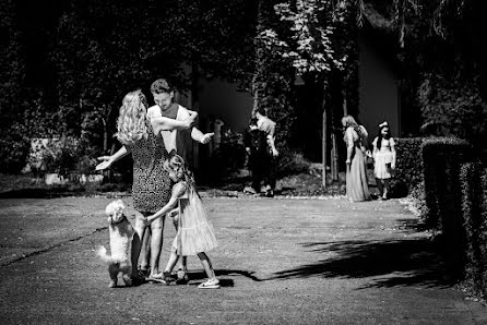 Fotografo di matrimoni Andrei Dumitrache (andreidumitrache). Foto del 15 ottobre 2021