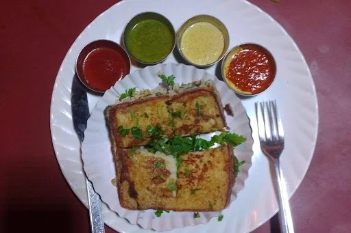 Eggs Cheese Omelette Masala [2 Eggs] With Bread [2 Big Size]