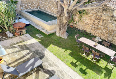 Maison avec piscine et terrasse 8