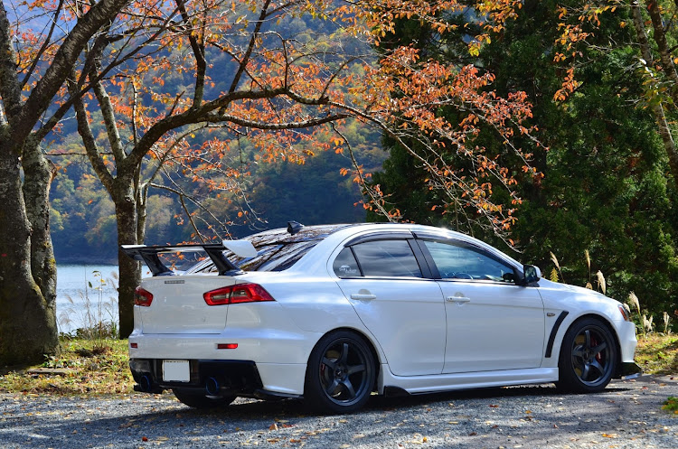 ランサーエボリューションの久々のロングドライブ・紅葉シーズン🍁・九頭竜湖畔・次の目的地は🤔・11月も頑張りましょう💪に関するカスタム事例の投稿画像2枚目