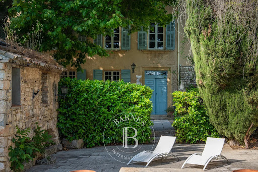 Maison avec piscine et jardin 1
