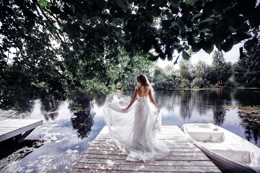 Wedding photographer Anastasiya Gordeeva (gordeevigordeeva). Photo of 14 September 2020