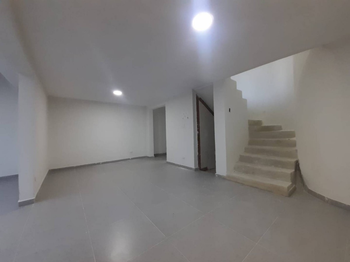 Local En Arriendo - Ciudad Jardin Sur, Bogota
