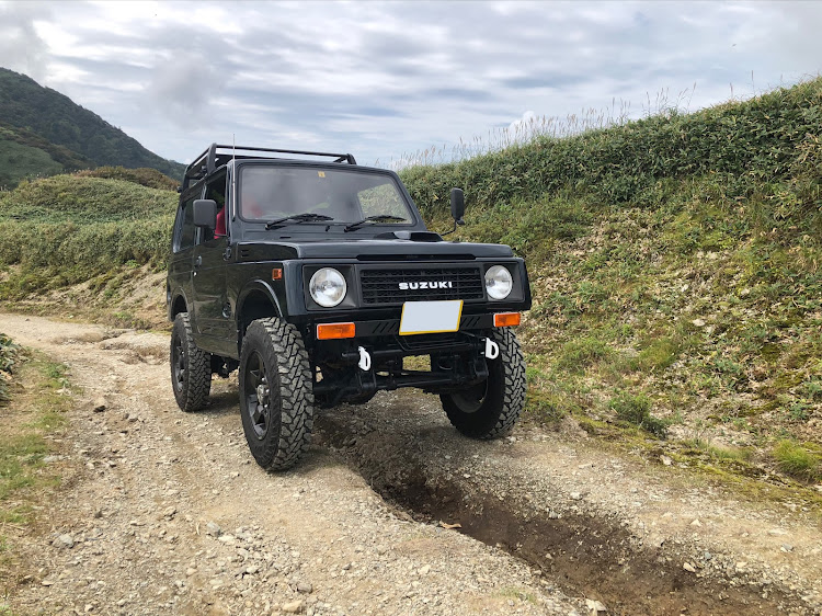 ジムニーの癒し系林道愛好廻部・秋の気配・景色の良い所のビールは美味い！らしい…・ドライブに関するカスタム事例の投稿画像4枚目