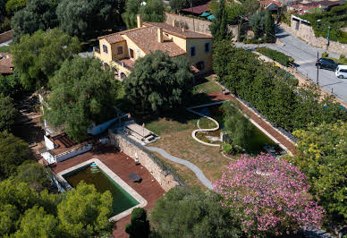 Maison avec piscine et jardin 2