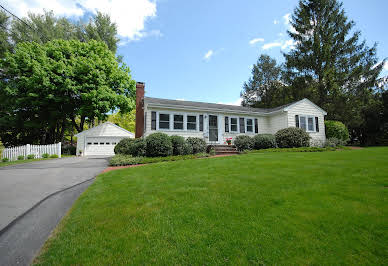 House with garden 2