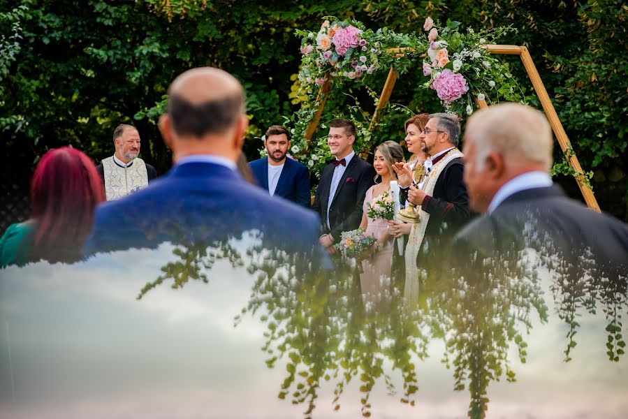 Fotógrafo de casamento Andrei Dumitrache (andreidumitrache). Foto de 27 de outubro 2021