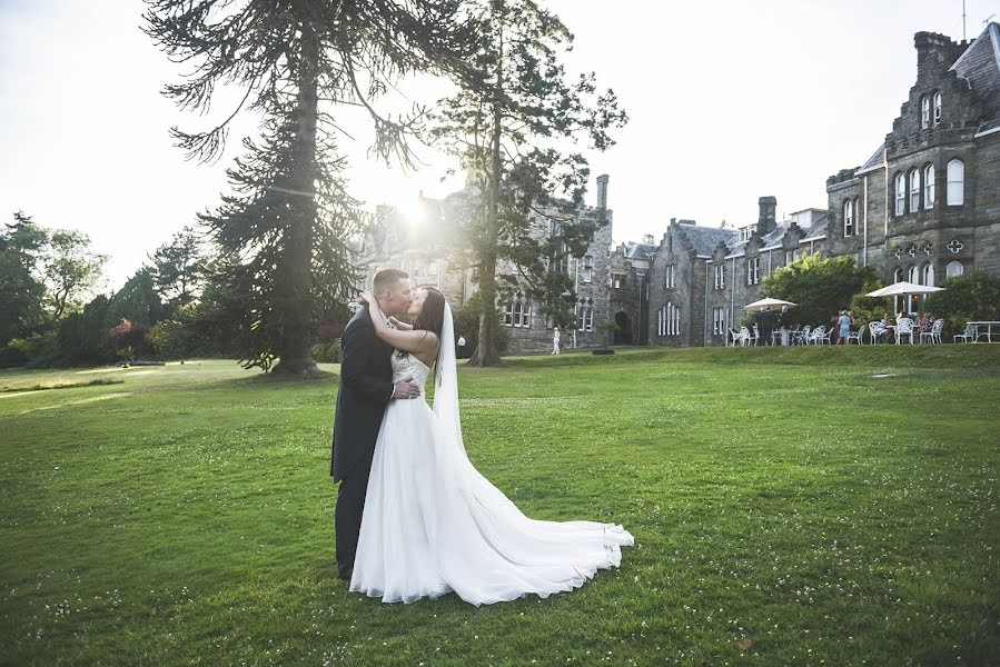 Wedding photographer Nicola Kirk (nicolakirkph). Photo of 1 July 2019