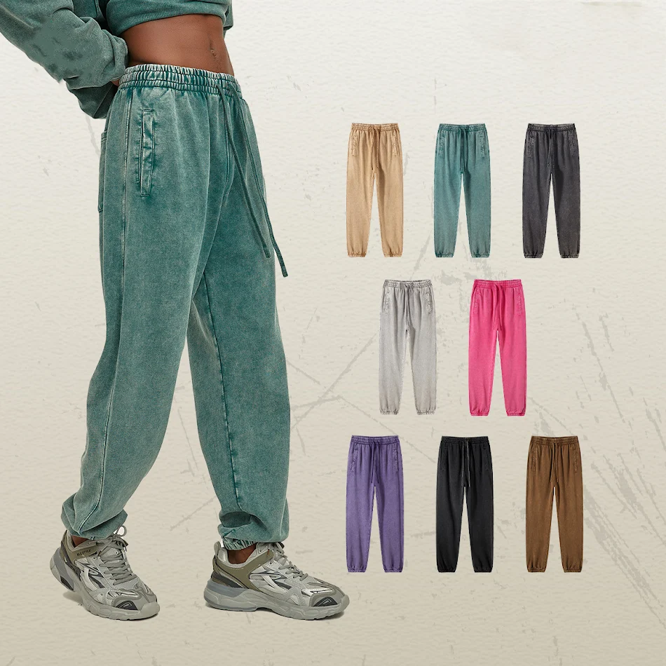 Pantalon de jogging homme ample et ciré, style usé. Confort décontracté et look vintage pour un style décontracté et tendance. Parfait pour le quotidien.