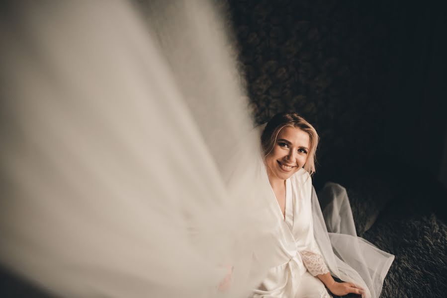 Wedding photographer Karina Ptashnik (karinaptashnik19). Photo of 5 January 2020