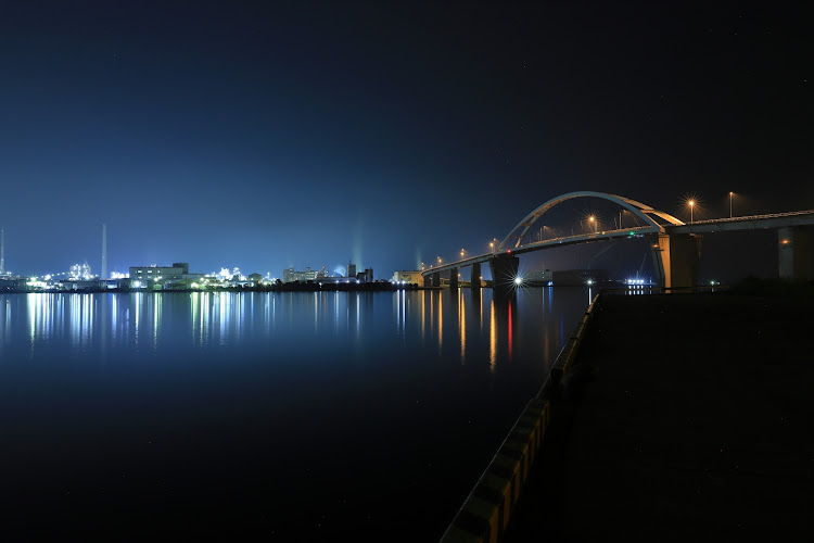 ミニ ハッチバックの夜景と愛車・工場夜景とコラボ・工場萌え・MINI・愛車のある風景に関するカスタム事例の投稿画像2枚目