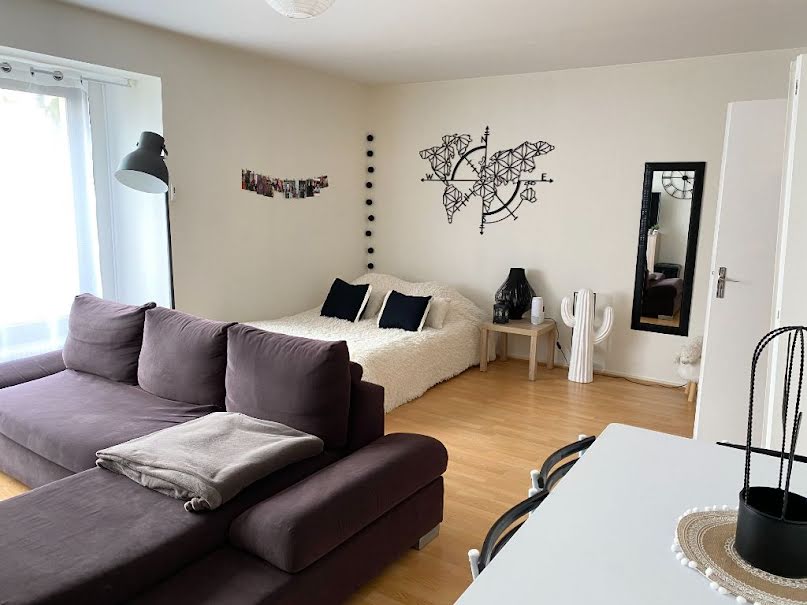 Location  appartement 1 pièce 44 m² à Chaumont (52000), 440 €