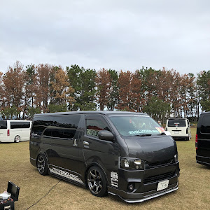 ハイエースバン TRH200V