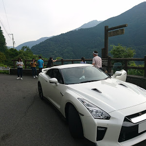 NISSAN GT-R R35