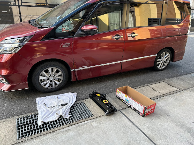 セレナの日産セレナC27・冬仕様変更・e-power用純正ホイールに関するカスタム事例の投稿画像2枚目