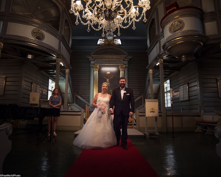 Photographe de mariage Paulius Lekacinskas (freeworldphoto). Photo du 19 avril 2019