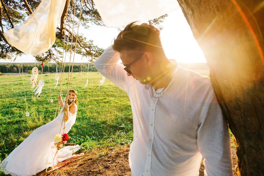 Wedding photographer Maksim Troickiy (maxtroitskiy). Photo of 10 January 2020