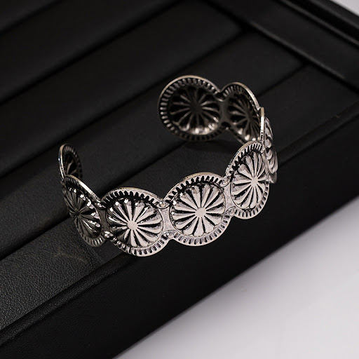 Title 6, Retro Silver Bracelet European And American Ins...