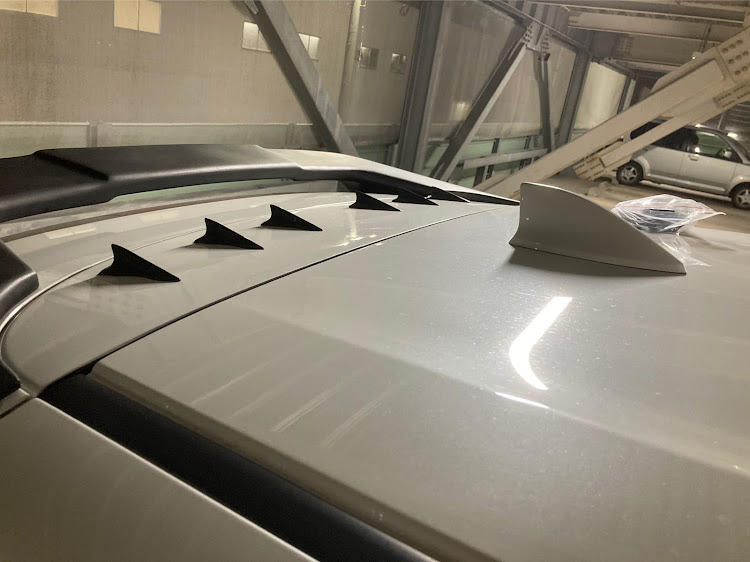 ヴェゼルのオールカープロダクツ・４本出しマフラー・ノブレッセマフラー・ワンオフウイング・ワンオフヘッドライトに関するカスタム事例の投稿画像6枚目