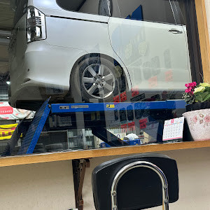 ヴォクシー ZRR70W