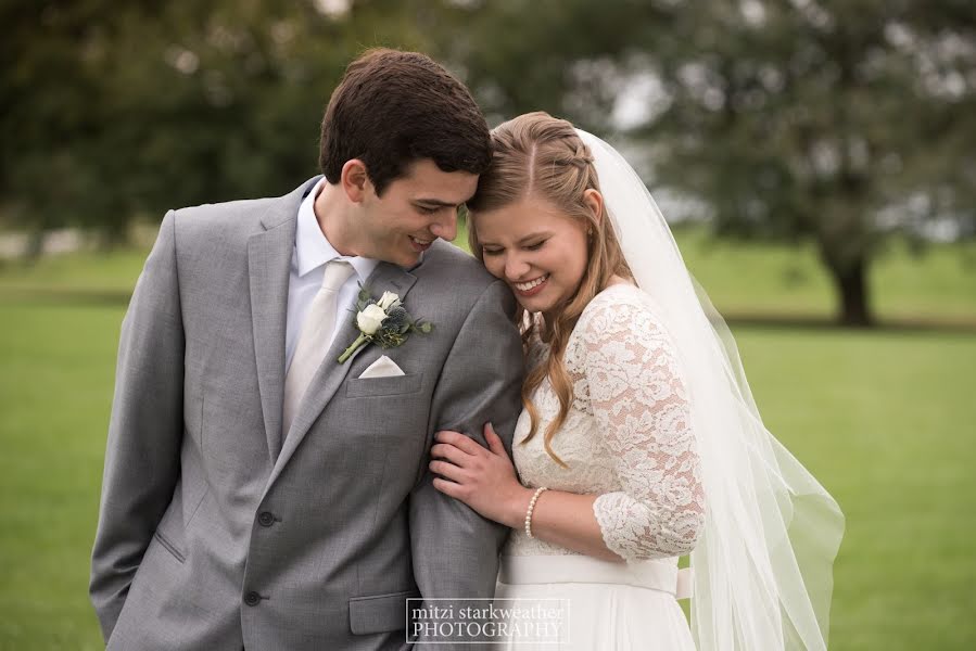 Fotografo di matrimoni Mitzi Starkweather (mitzistar). Foto del 8 settembre 2019