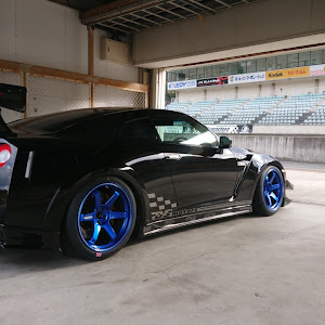 NISSAN GT-R R35