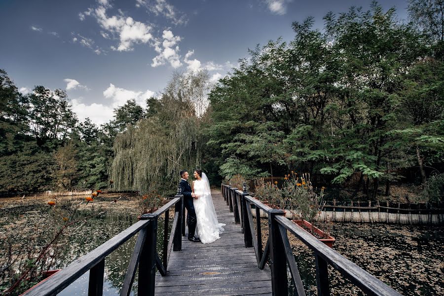 Fotógrafo de casamento Sergey Pivovarov (pivovaroff). Foto de 29 de dezembro 2015