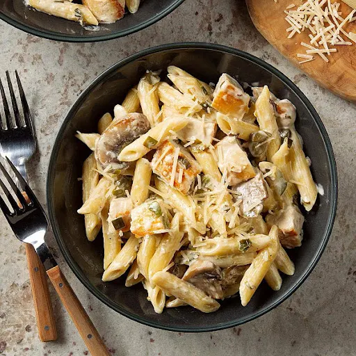 White Sauce Chicken Pasta With Coke Can