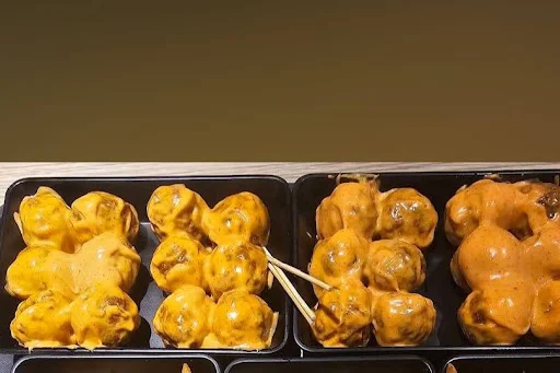 Chicken Cheese Melting Balls [4 Pcs]