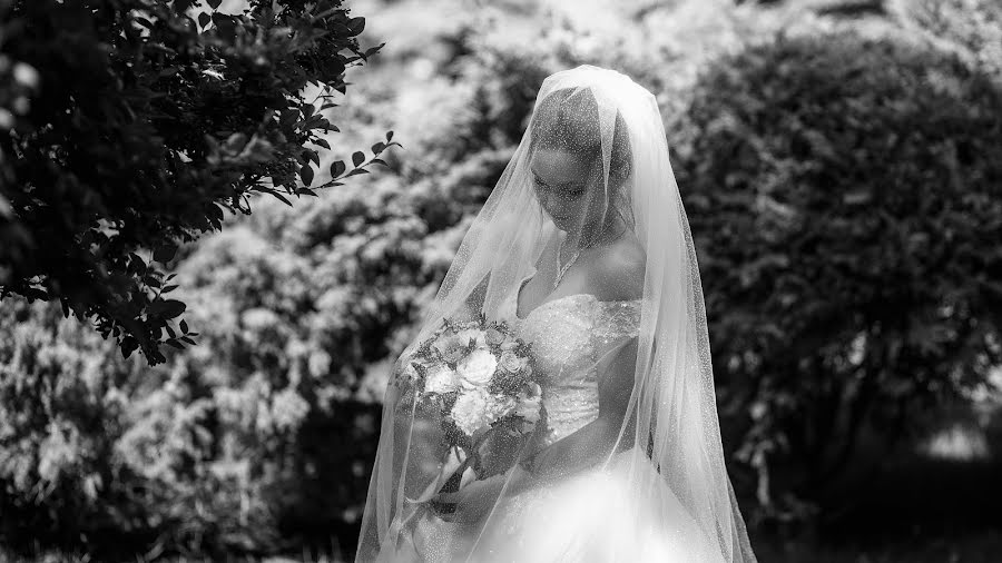 結婚式の写真家Nikolay Rogozin (rogozinnikolay)。3月15日の写真