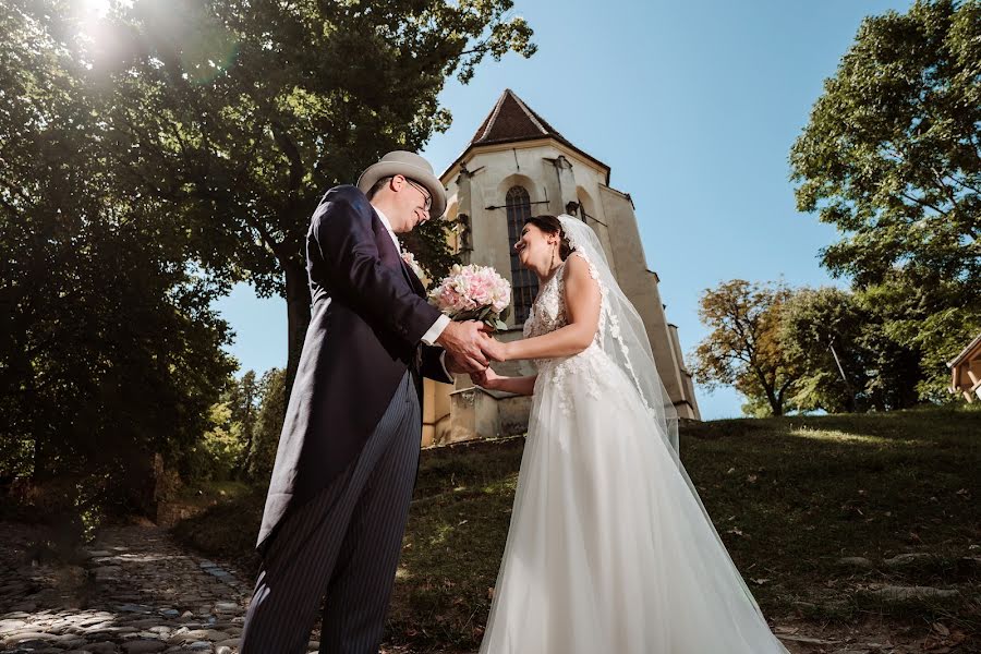 Wedding photographer Dani Wolf (daniwolf). Photo of 24 November 2022