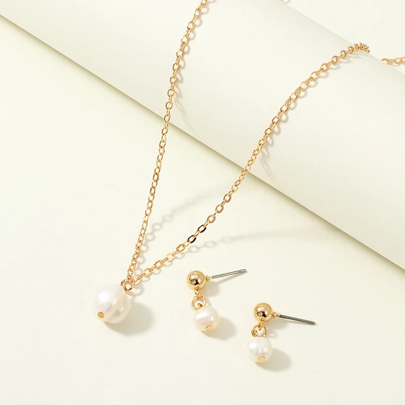 Ketting met natuurlijke parelmoer zeester hanger, een elegante en subtiele toevoeging aan je outfit voor een maritieme look.